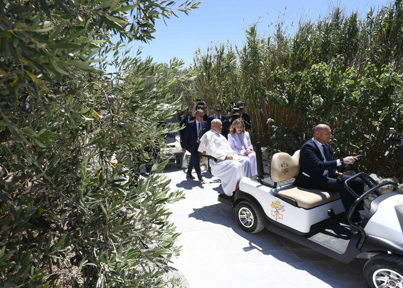 Pope Francis Arrives At G7 Summit - Italy, Savelletri di Fasano - 14 Jun 2024