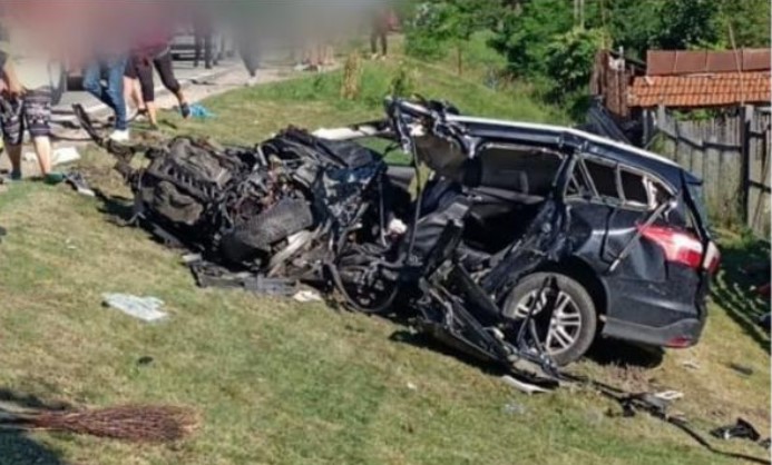 Cine e băiatul de 22 de ani mort în accidentul din Vâlcea. Se întorsese din Anglia şi mai avea doar 7 km până acasă