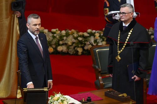 Învestit preşedinte al Slovaciei, Peter Pellegrini promite că va reuni ţara: „Politica nu trebuie să devină motorul emoţiilor negative”
