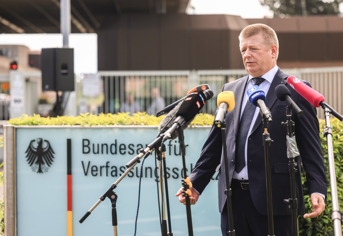 BfV: Rusia recrutează spioni în Germania, după expulzarea sutelor de diplomați ai Moscovei din mai multe țări europene