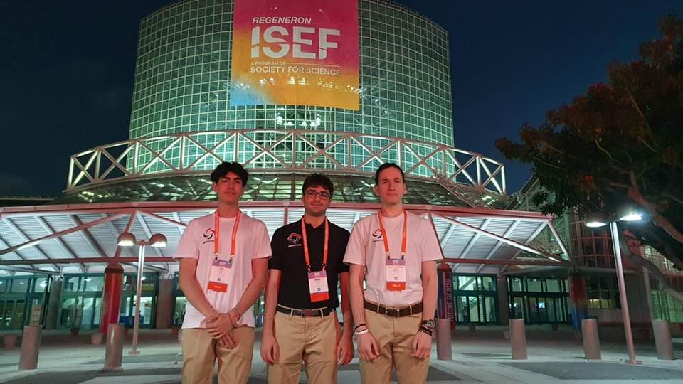 Trei elevi din România au fost premiaţi la International Science and Engineering Fair, în SUA