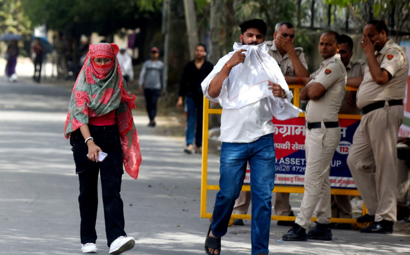 Hot Weather In Delhi-NCR, New Delhi, india - 06 Jun 2024