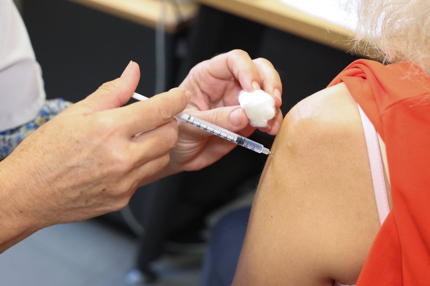 Testarea unui vaccin combinat Covid-gripă arată „rezultate revoluționare”