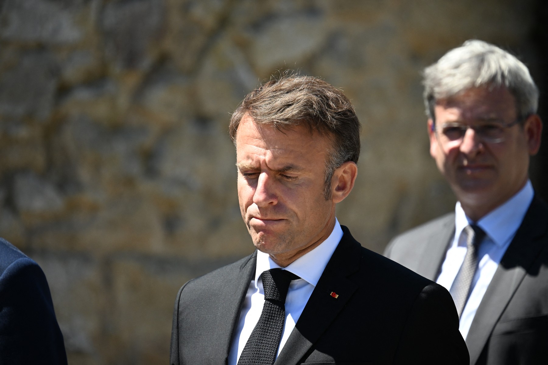 Politico: Trei scenarii în care pariul lui Macron ar putea să eșueze cu consecințe dezastruoase pentru Franța