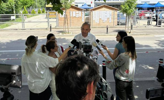 Radu Mihaiu depune plângere penală împotriva Biroului Electoral Sector 2 pentru abuz în serviciu şi instigare la fals în acte publice