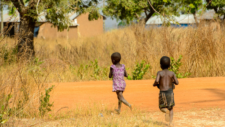 copii africani care fug