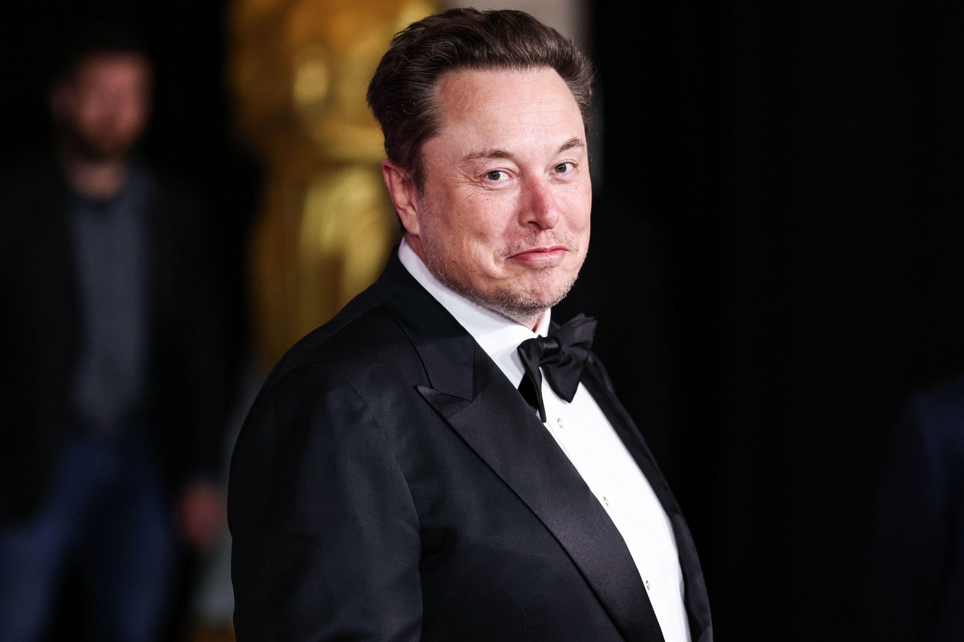 Elon Musk renunță la procesul împotriva OpenAI