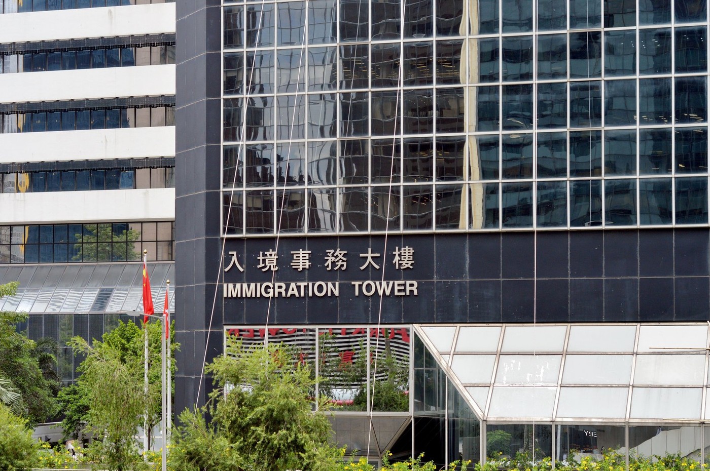 Hong Kong anulează pașapoartele a șase activiști pro-democrație care „au fugit” în Marea Britanie