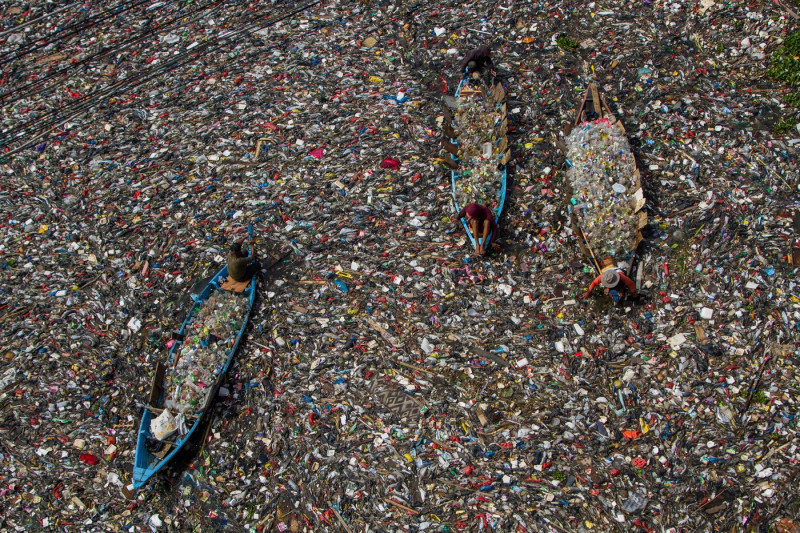 Plastic Waste Piles Up in the Citarum River