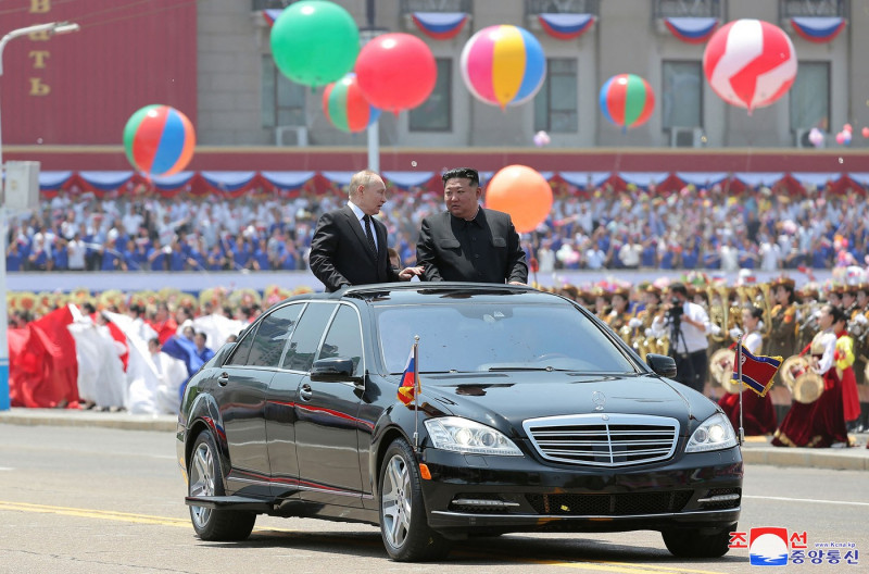 putin-kim-limuzină-phenian-2