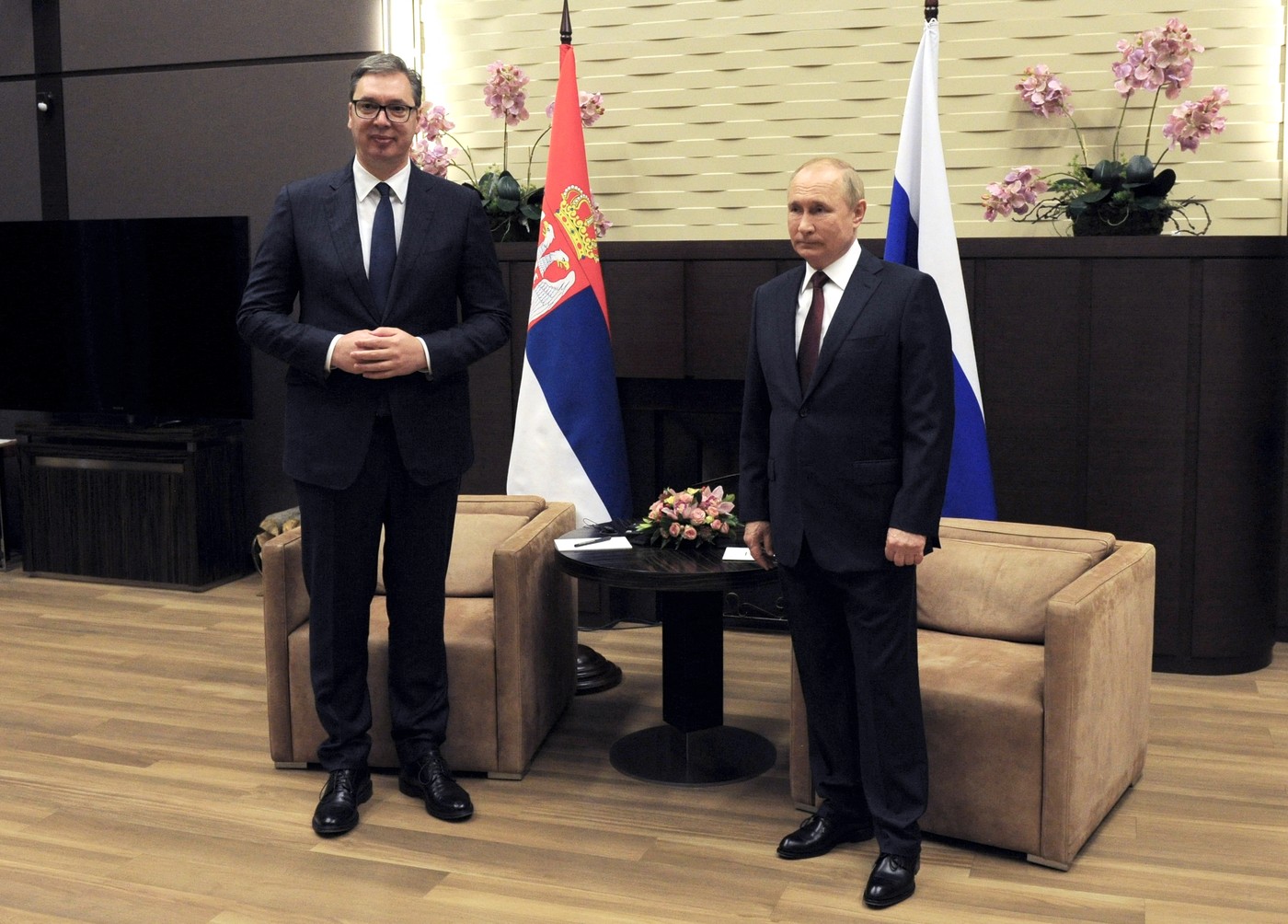 Serbia, o țară tradițional apropiată de Rusia, trimite indirect muniție Ucrainei. Reacția Kremlinului