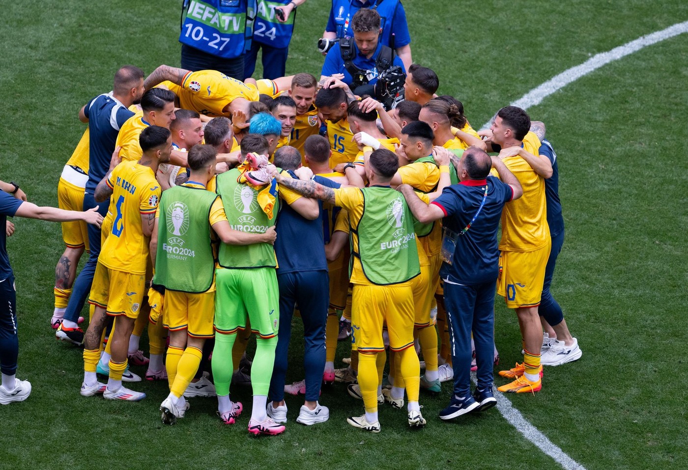 Mesajul fotbaliștilor de la Euro 2024 pentru elevii care susțin Evaluarea Națională: „Vă ținem pumnii, așa cum o faceți și voi”