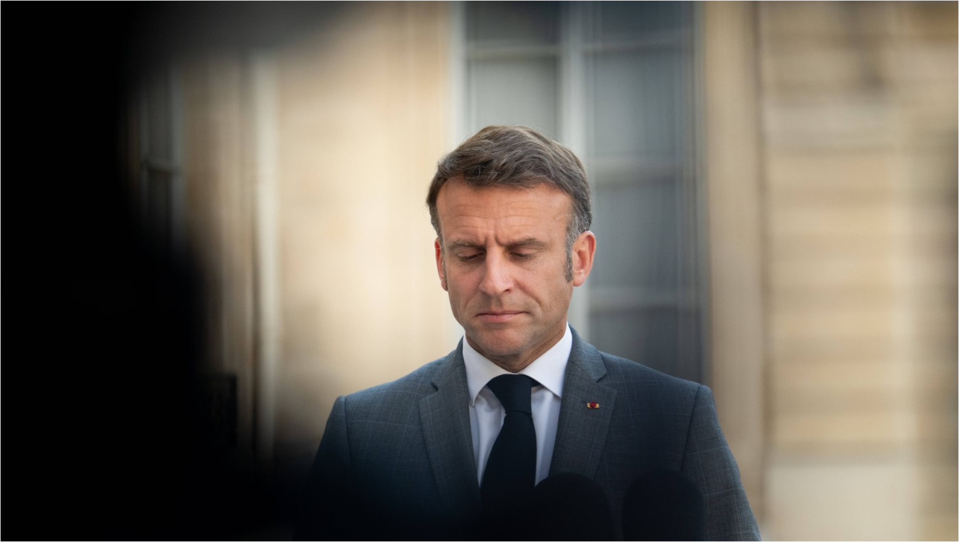 Macron avertizează că în Franța ar putea izbucni un „război civil” dacă partidele extremiste câștigă alegerile anticipate