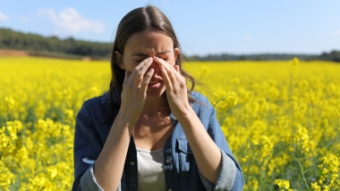 femeie cu alergii