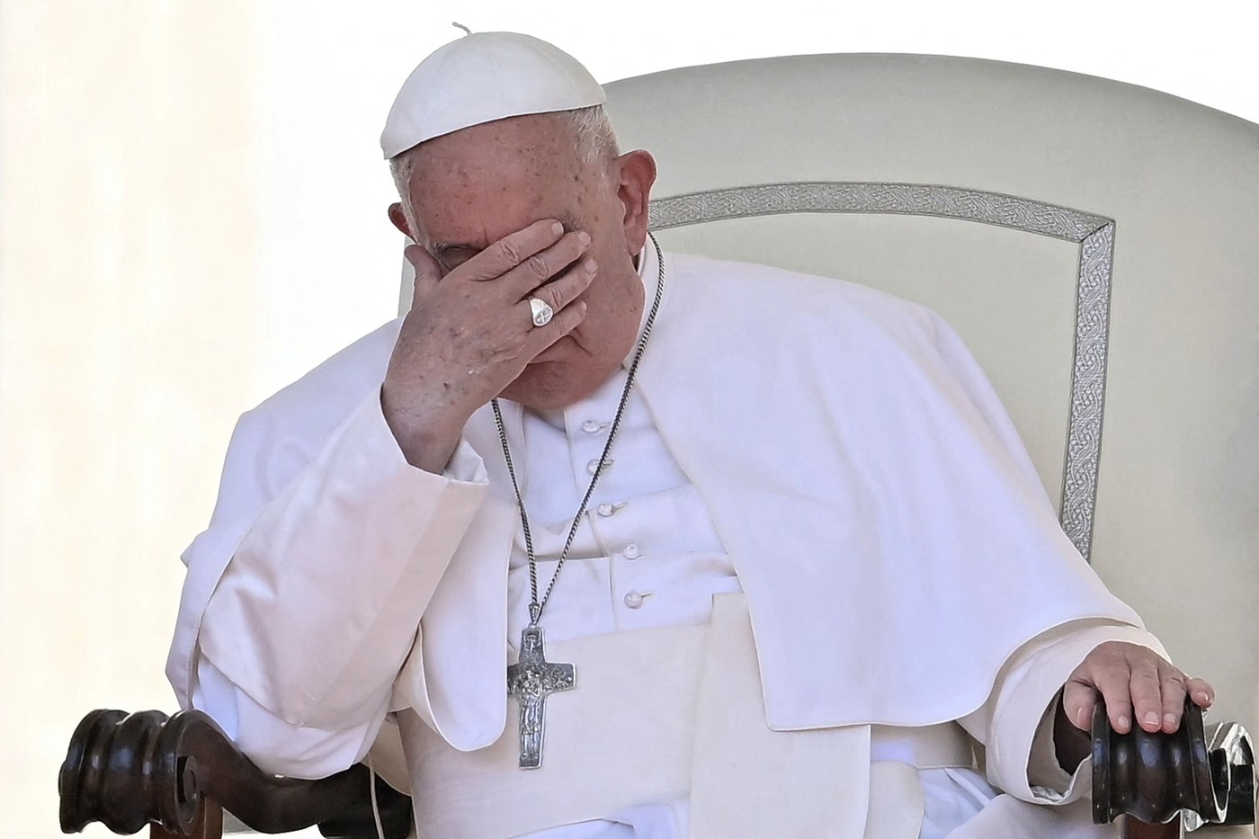 Papa Francisc condamnă „cruzimea” raidurilor israeliene soldate cu moartea unor copii în Gaza
