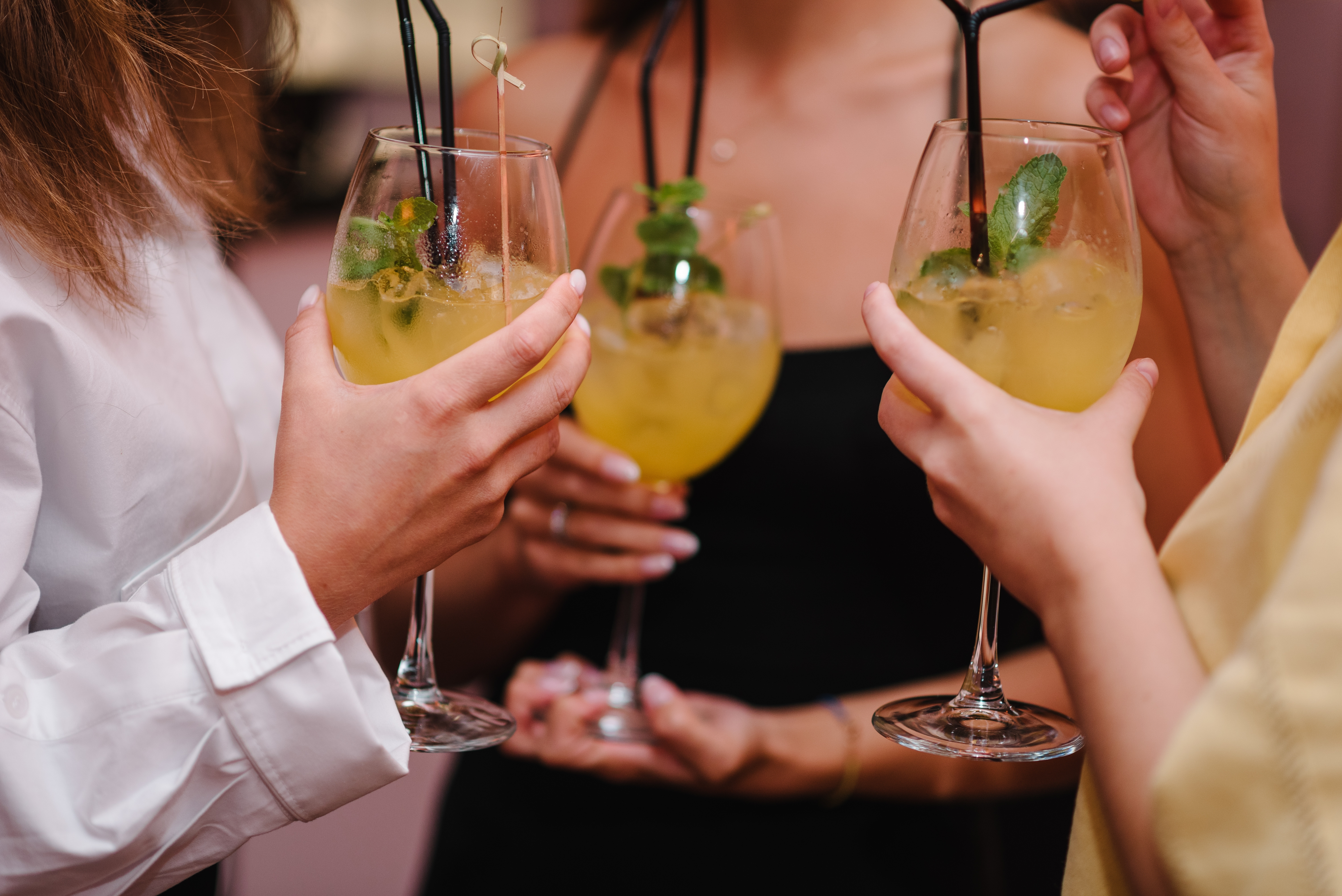 Țigările și alcoolul vor putea fi cumpărate doar cu buletinul. Vânzătorii, obligați să verifice vârsta clienților (proiect adoptat)