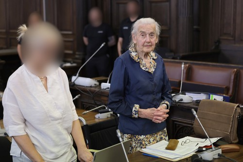 „Bunicuţa nazistă” în vârstă de 95 de ani a fost condamnată la închisoare pentru negarea Holocaustului