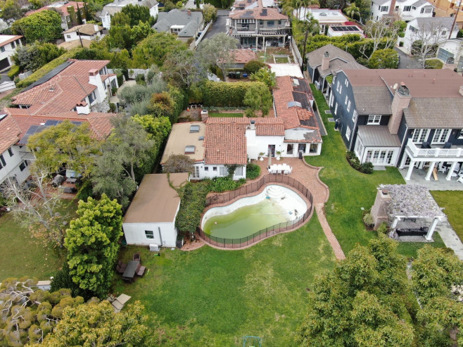 The Brentwood house where Marilyn Monroe died