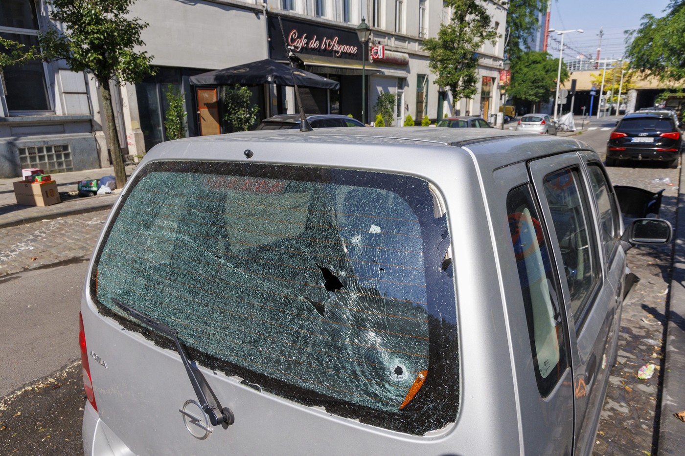 Doi oameni au fost împușcați mortal într-unul dintre cele mai periculoase cartiere din Bruxelles