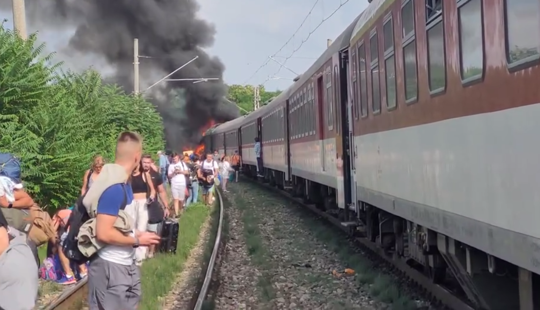 Cinci oameni au murit după ce un tren s-a ciocnit cu un autobuz în Slovacia VIDEO