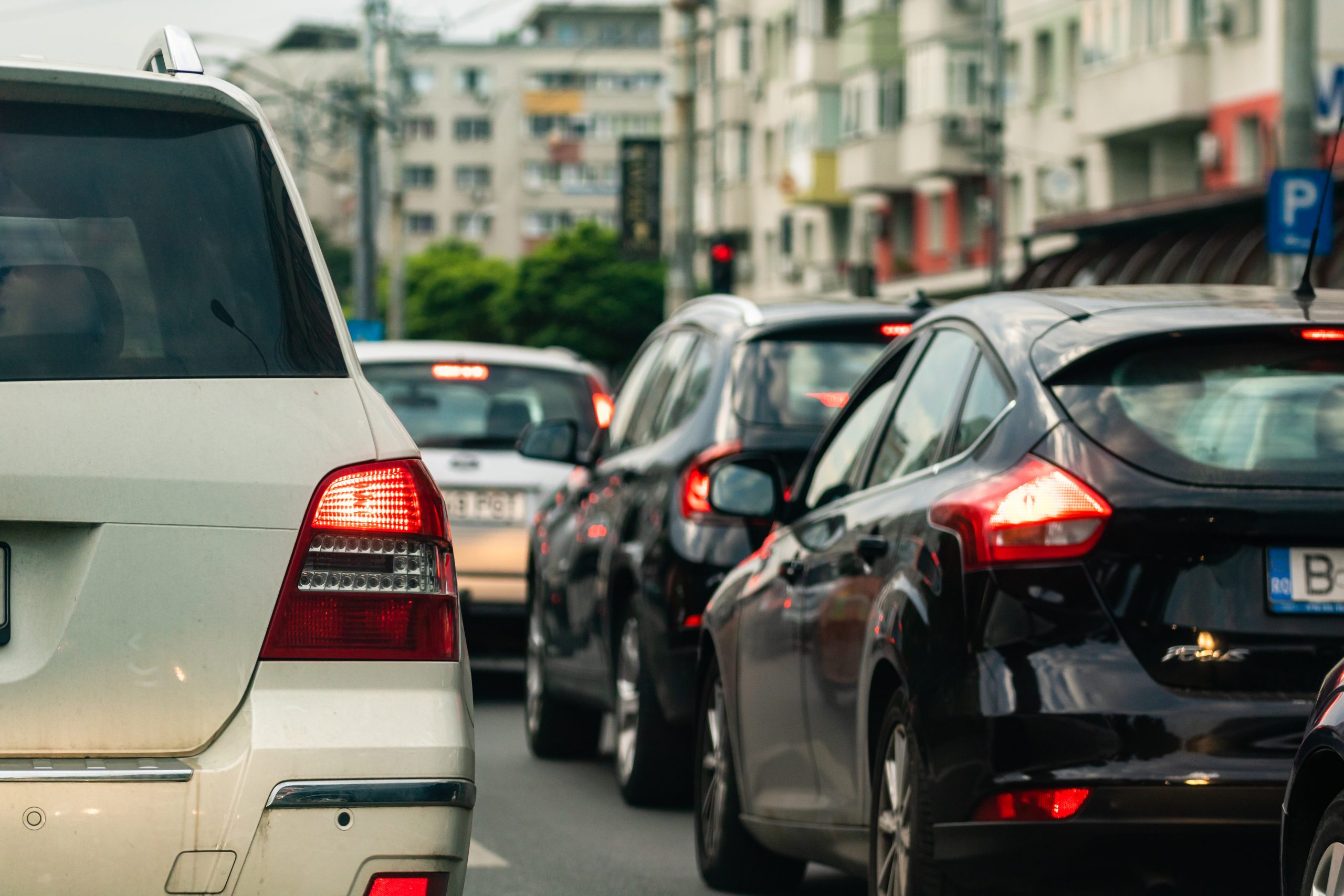 Restricții de trafic în București valabile din iulie până în septembrie. Care sunt zonele unde circulația va fi deviată