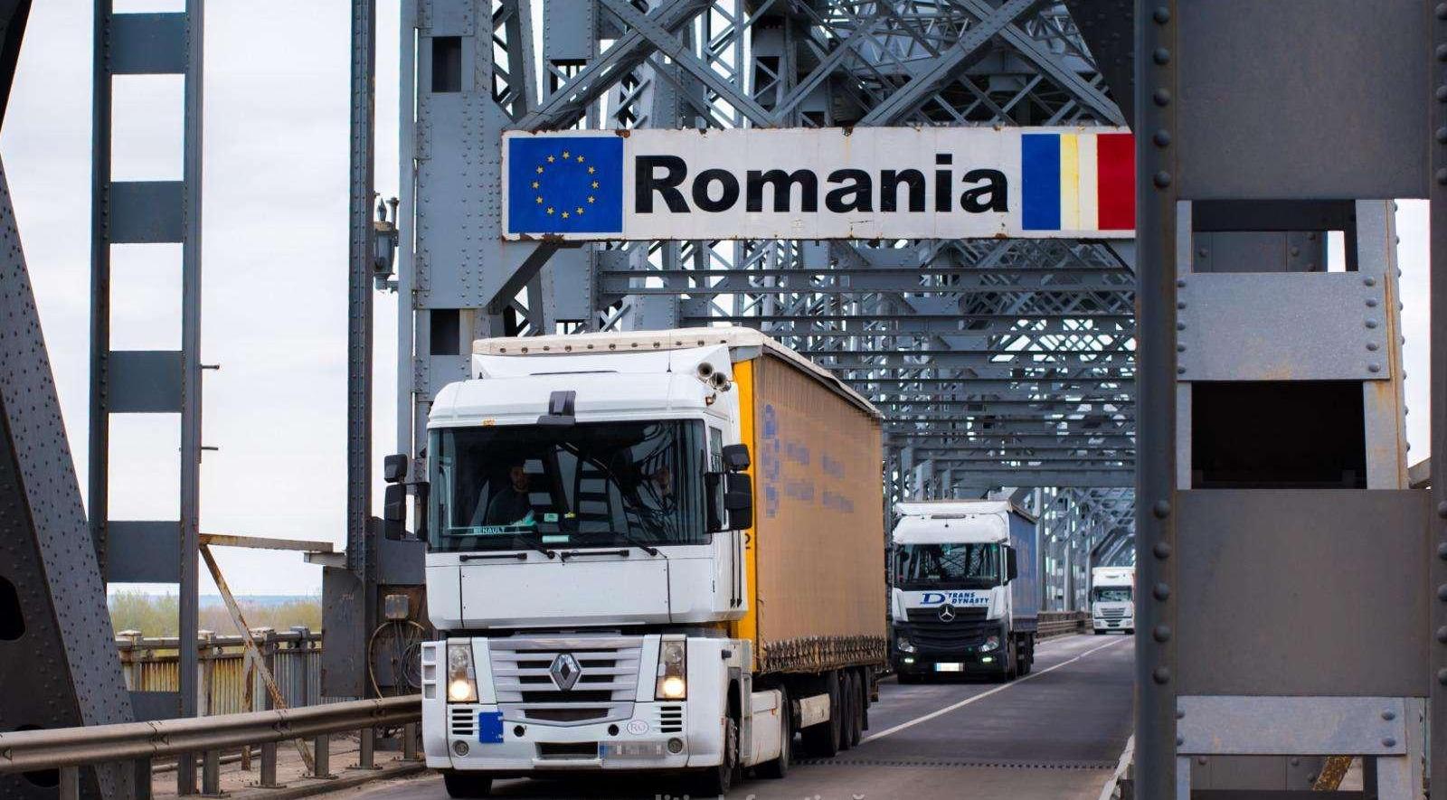 Guvernul a aprobat un punct nou de trecere cu bacul între Giurgiu și Ruse. Podul care leagă țările intră în reparații timp de doi ani