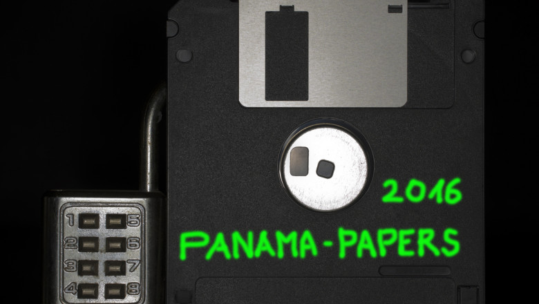 Floppy disc with padlock with the green inscription Panama Papers 2016