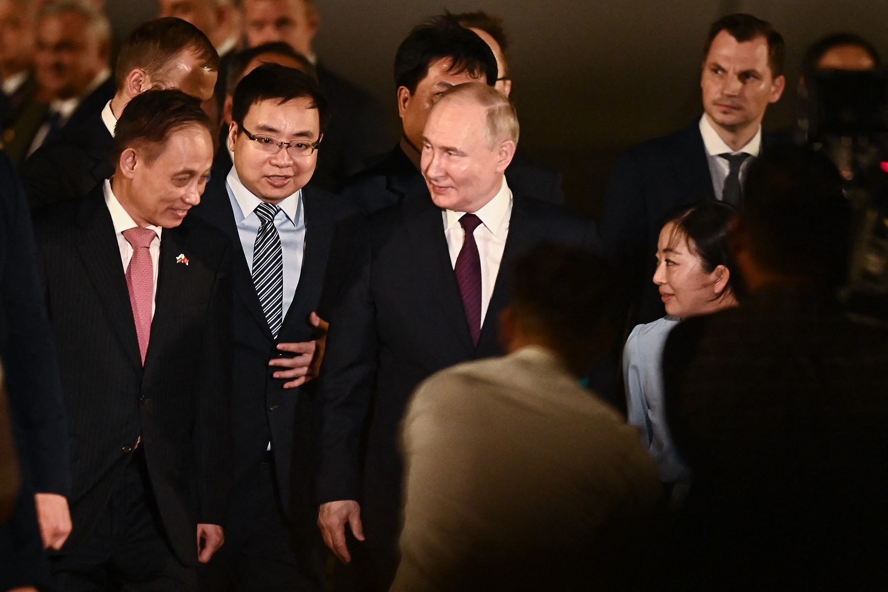 Putin a ajuns în Vietnam pentru o vizită de stat condamnată de SUA
