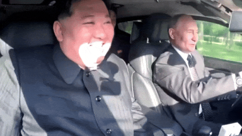 Noi imagini cu Putin, Kim, doi căței, un cal și o limuzină. „Ce drăguți sunt, păcat că or să ne arunce în aer pe toți”