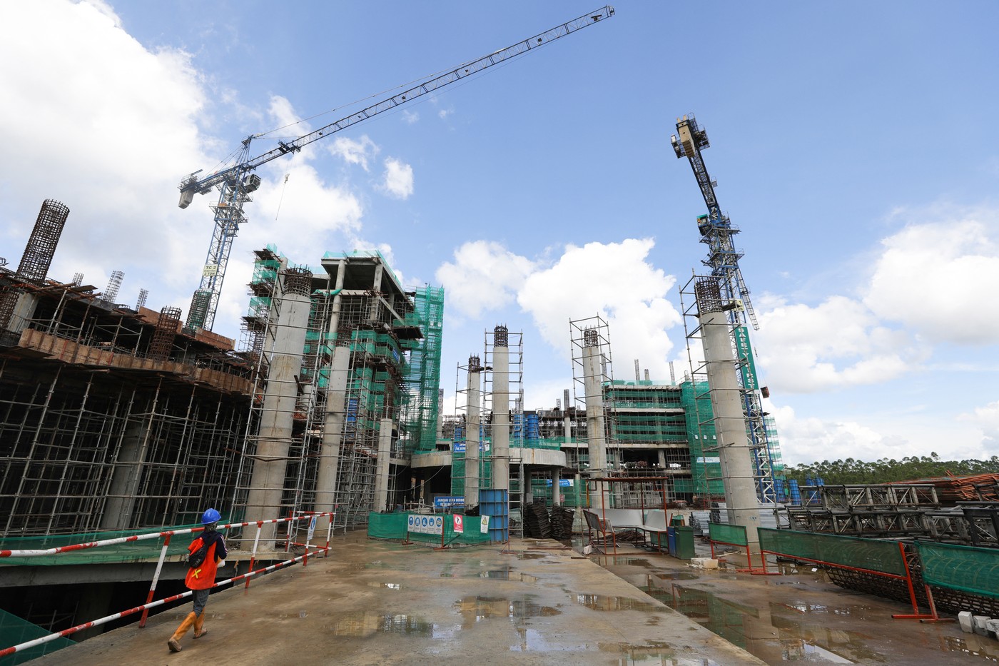 Indonezia însămânțează norii din jurul viitoarei sale capitale pentru a accelera construcția orașului