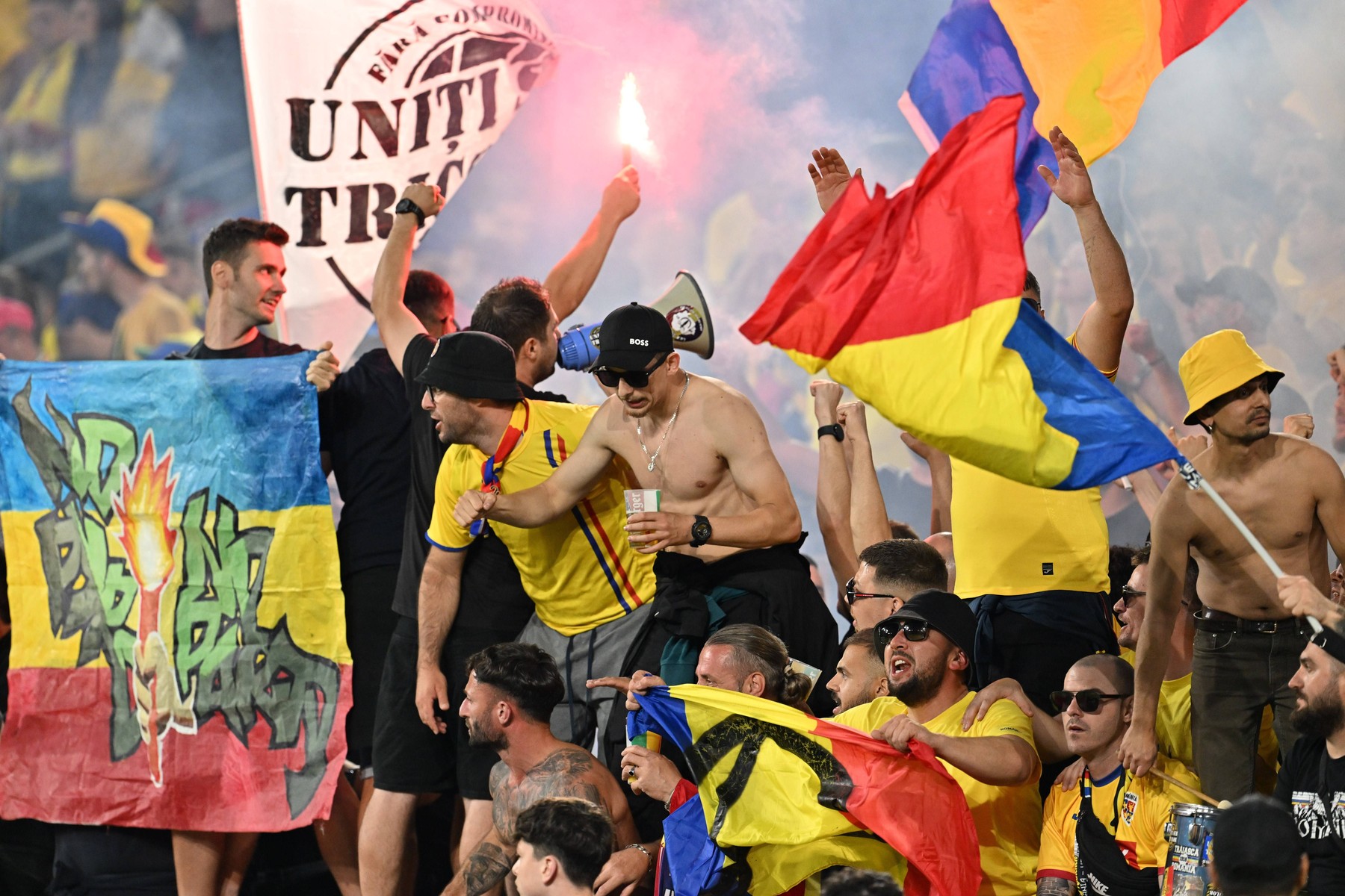 L'Equipe: La meciul cu Belgia, românii au fost susţinuţi de un contingent fabulos de 30.000 de fani dezlănţuiţi
