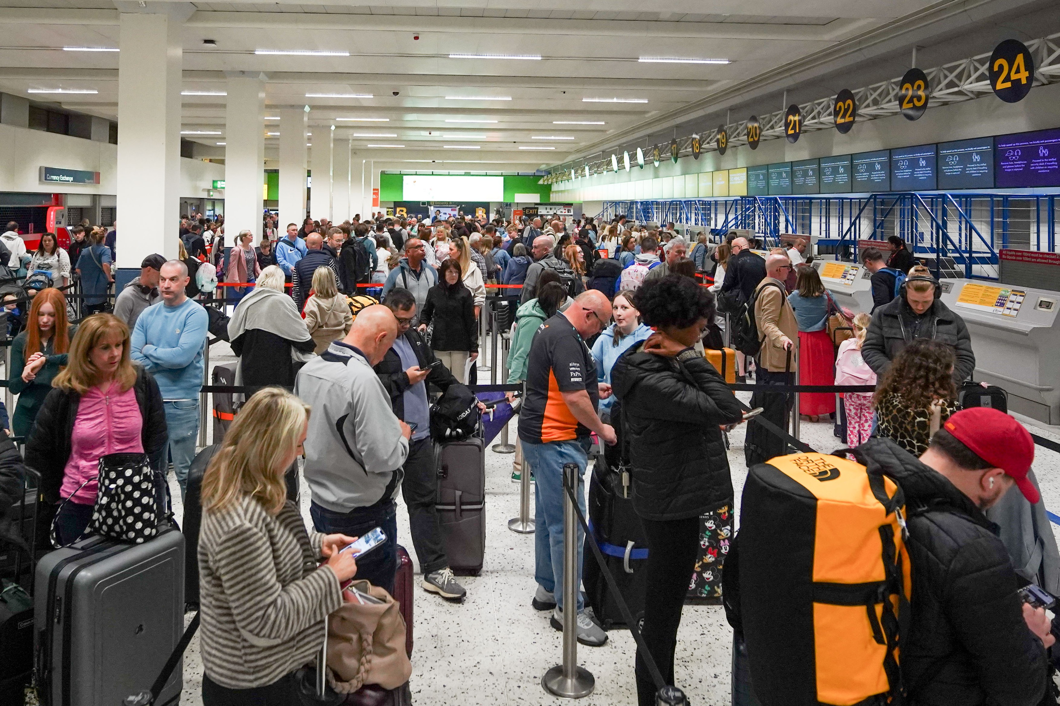 Aeroportul din Manchester și-a reluat activitatea după pana de curent