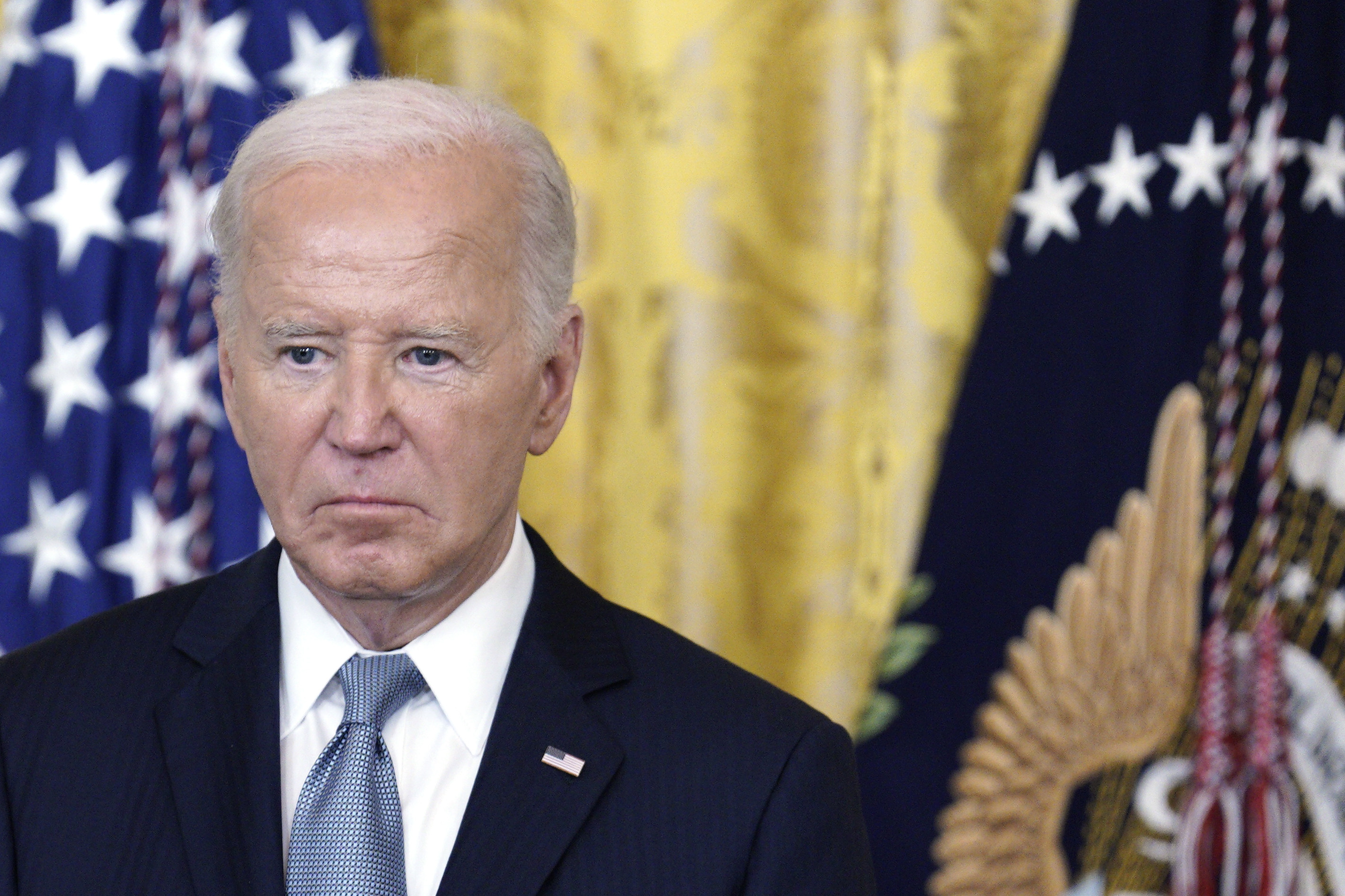 Biden respinge presiunile de a se retrage din cursa pentru Casa Albă și promite că va rămâne „până la capăt”