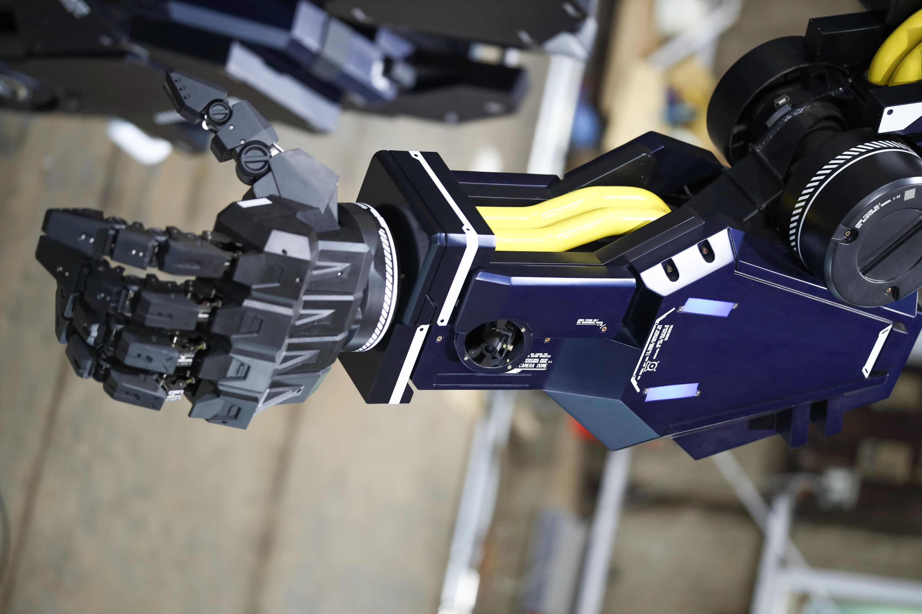 Japonia introduce un robot umanoid enorm care va lucra pentru o companie de transport feroviar. Care sunt sarcinile acestuia