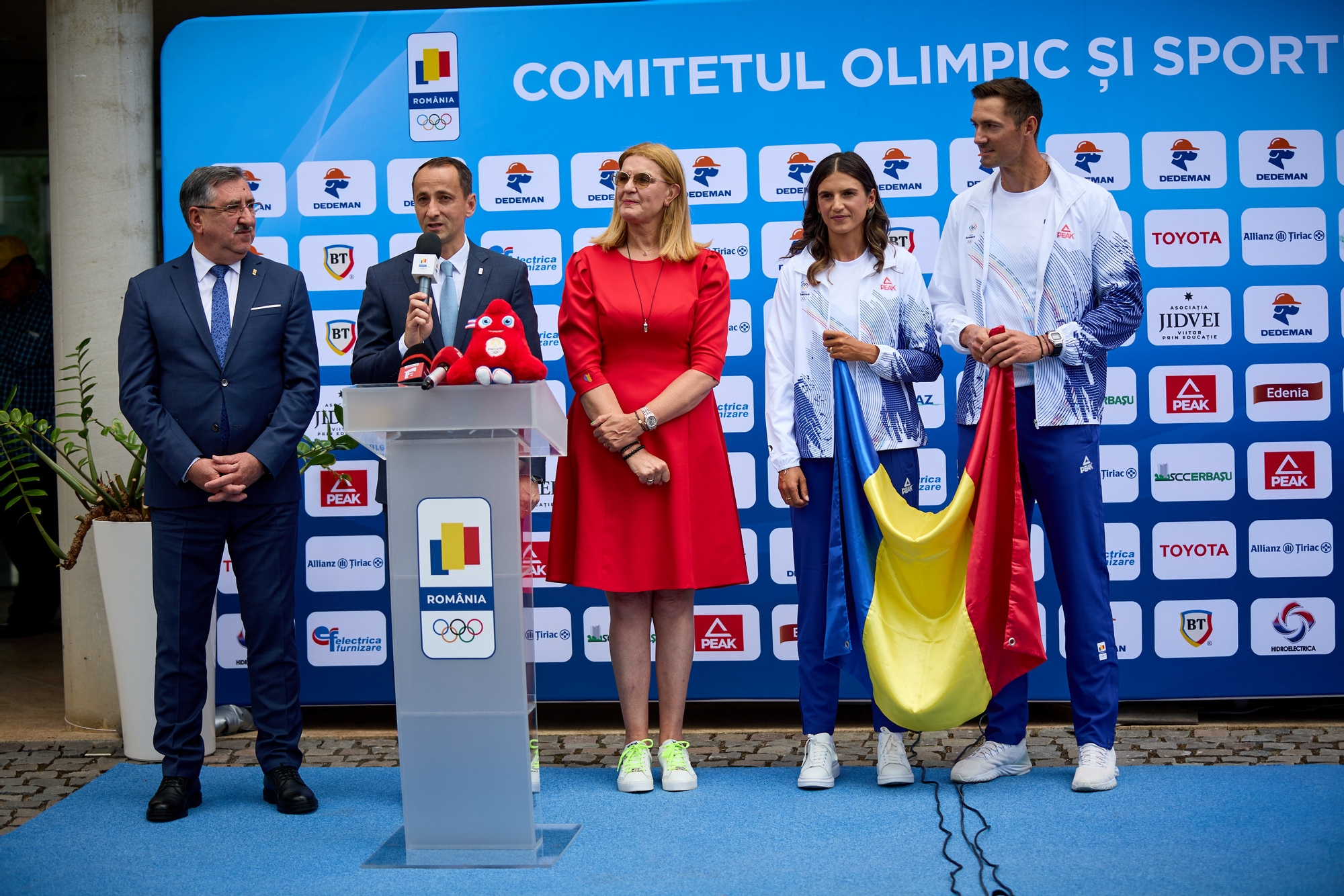 Cine va purta drapelul României la ceremonia deschiderii JO de la Paris