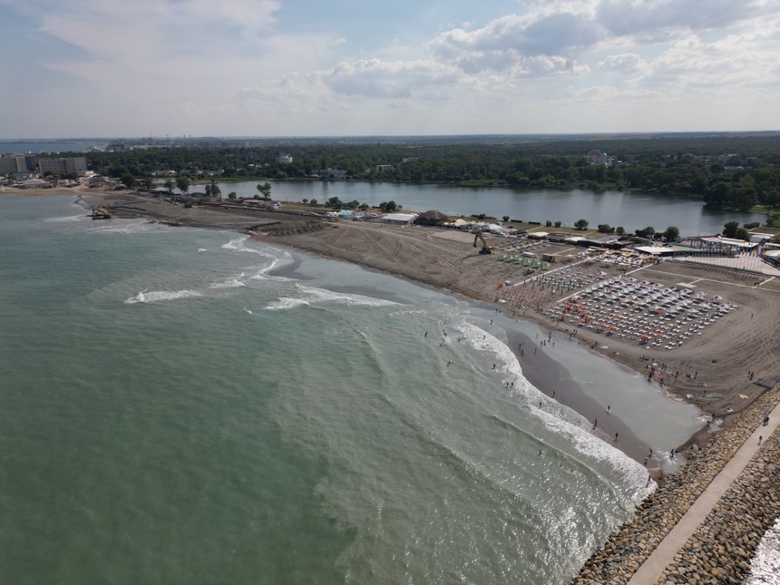 Un booster de rachetă inscripționat în limba rușă a fost descoperit în zona plajei Venus-Saturn