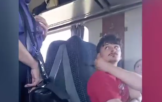 VIDEO. Călătorie de coșmar cu trenul: Călătorii au suportat o temperatură de 40 de grade Celsius. Ce spune CFR
