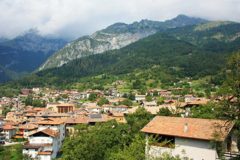 Italian,Village,On,The,Mountainside