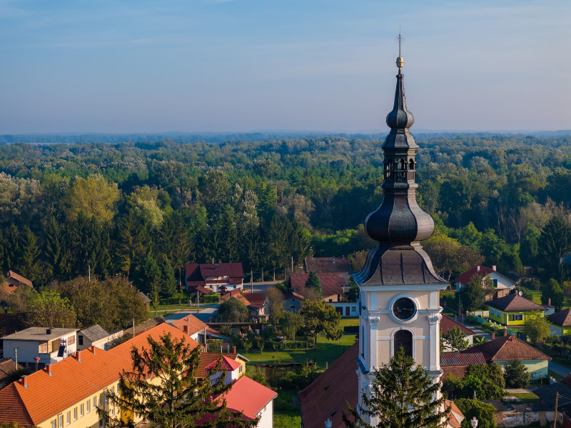 6 orașe fermecătoare din Europa care te vor plăti să te mutați acolo. Unele dintre ele sunt importante puncte turistice