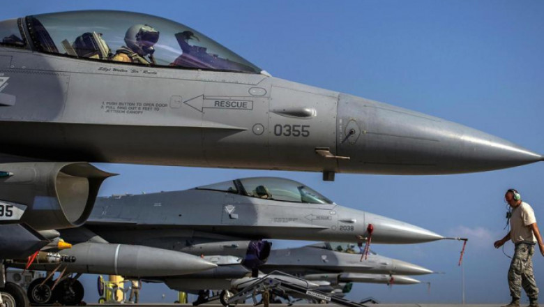 WSJ: Ucraina va avea în jur de 80 avioane F-16. SUA vor furniza cele mai moderne rachete pentru aviația Kievului
