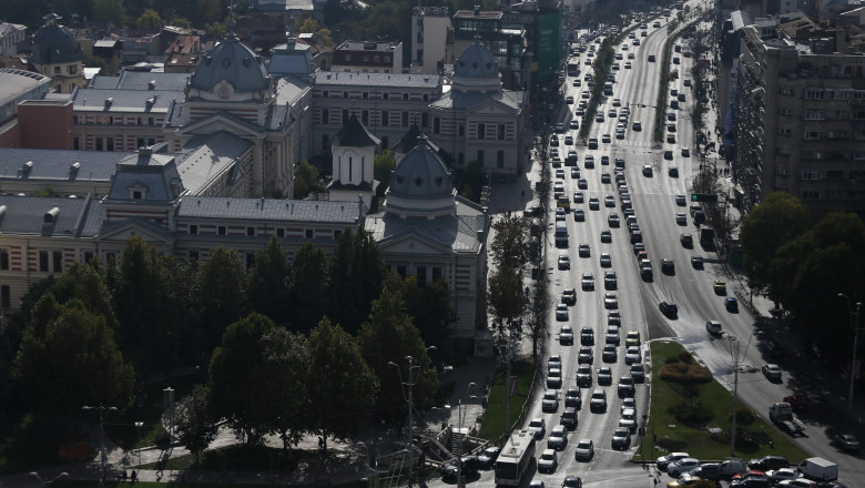 masini in trafic in bucuresti