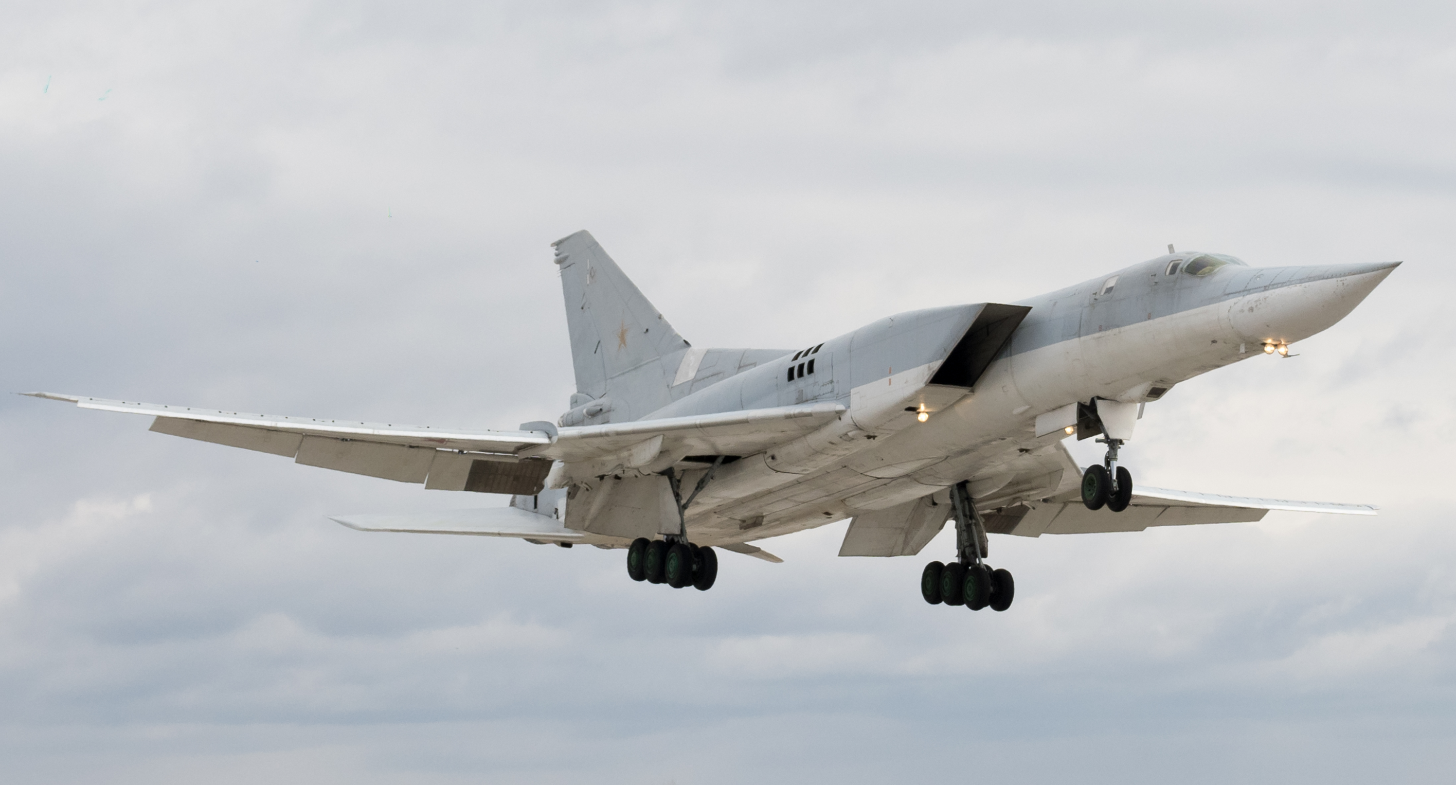 Rusia acuză Ucraina că a vrut să-i fure un bombardier strategic Tu-22M3, capabil să lanseze rachete nucleare