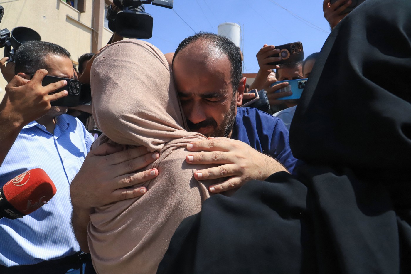 Directorul spitalului al-Shifa şi "zeci de prizonieri" au fost eliberaţi de Israel (surse)