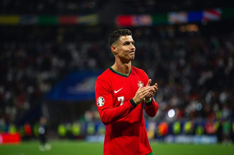 Frankfurt, Germany. 01st July, 2024. Frankfurt, Germany, July 1st 2024 FRANKFURT, GERMANY - JULY 01: Cristiano Ronaldo of Portugal applauds the fans follwing the UEFA Euro 2024 Championship Round of 16 match between Portugal and Slovenia at Frankfurt Aren