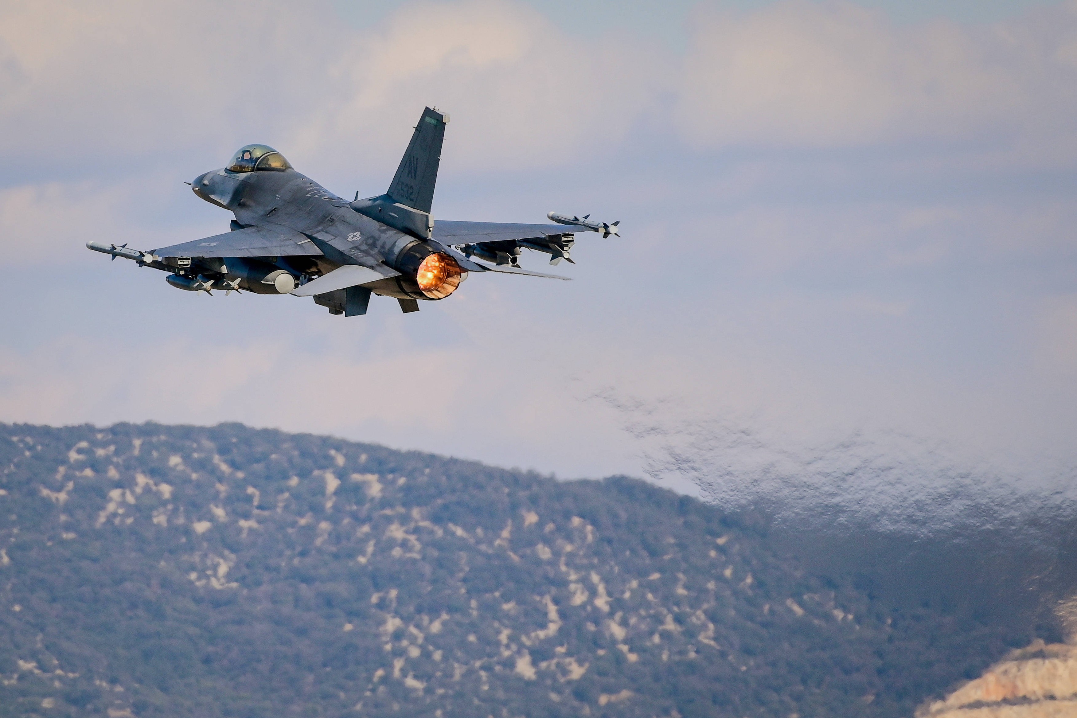 Pentagonul: Cel puțin 12 piloți ucraineni se antrenează în prezent pe avioane F-16. În ce țări NATO au loc antrenamentele