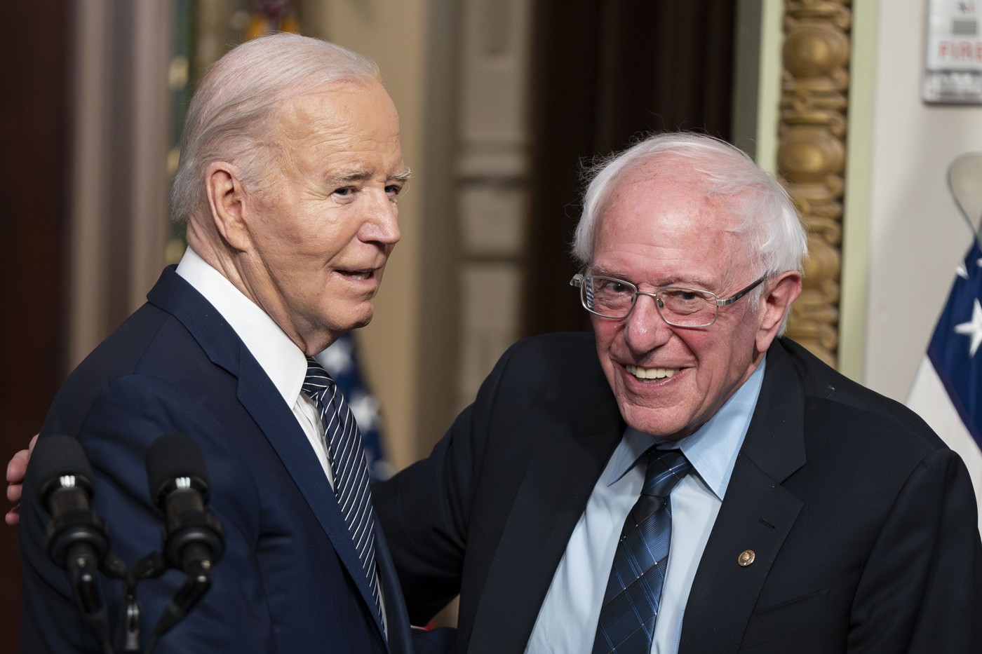 Bernie Sanders îi ia apărarea lui Biden și anunță că îl susține: „E destul. Știu că e bătrân și face gafe, dar îl va învinge pe Trump”