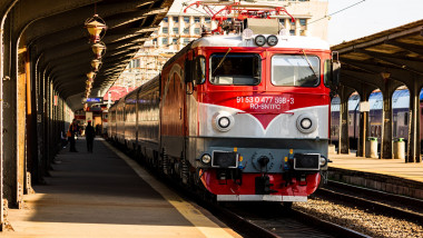 tren în gara de nord bucurești