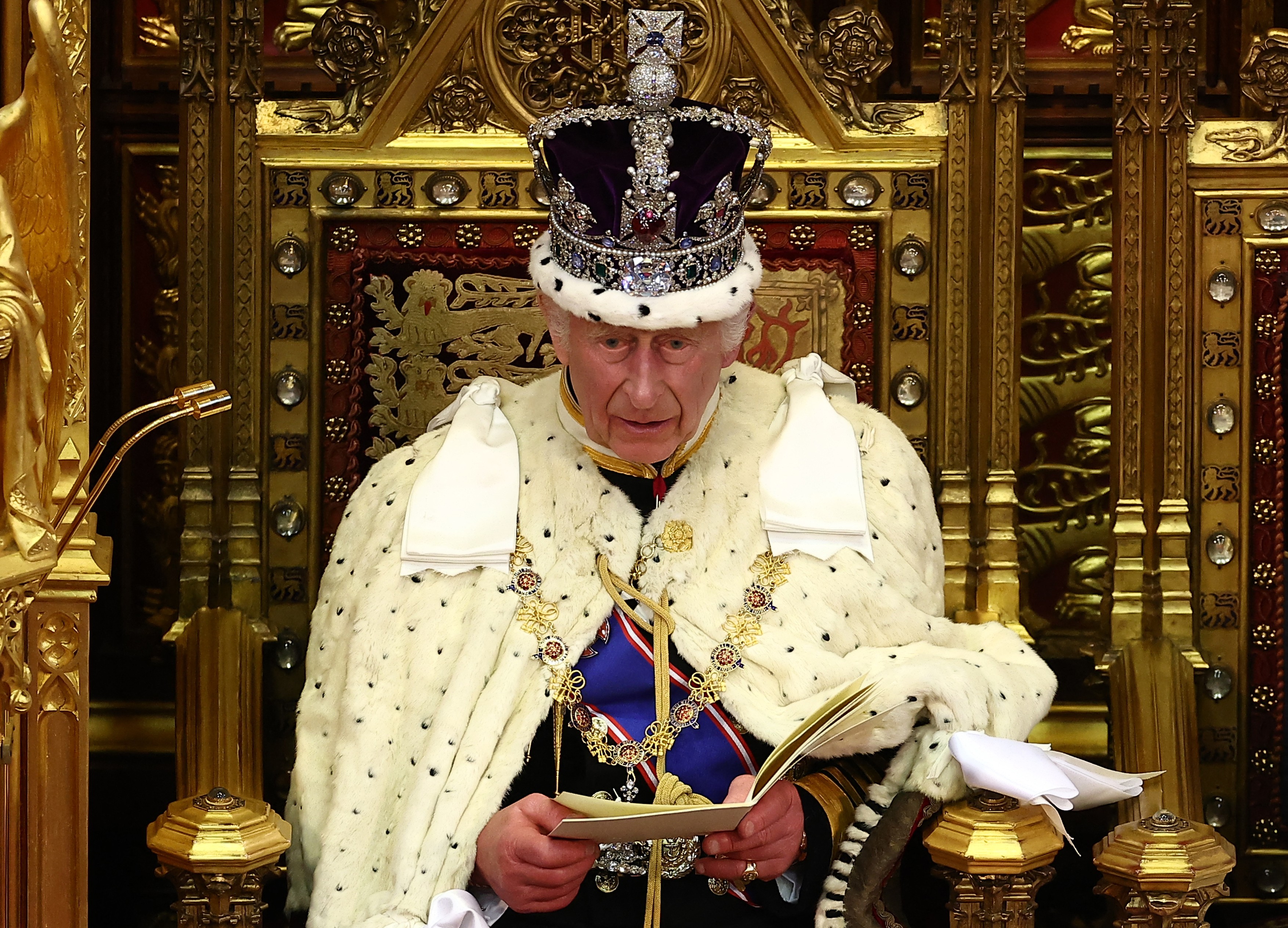 Noul guvern britanic vrea să „redefinească” relațiile Regatului cu UE. Regele Charles a citit programul guvernului Starmer în parlament