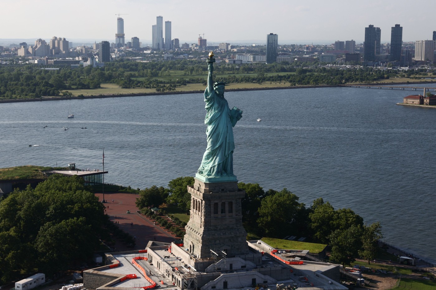Politicile lui Trump alungă turiștii străini și aduc pierderi de aproape 30 de milioane de dolari (studiu)