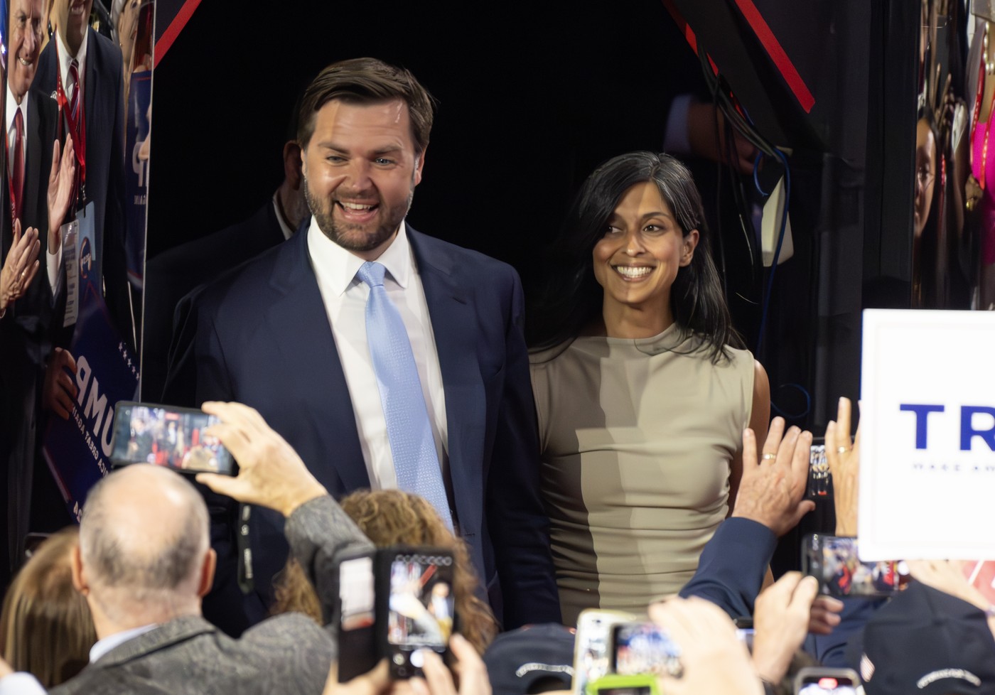 Cine este Usha Vance, soția lui J.D. Vance, ales de Trump să-i fie vicepreședinte. Are legături strânse cu India